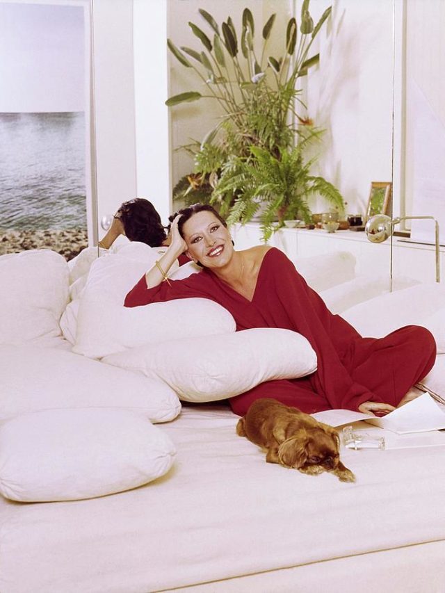 Elsa Peretti em casa em 1976