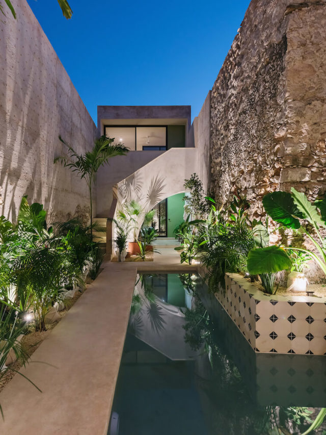 Casa colonial estreita com quintal surpreendente